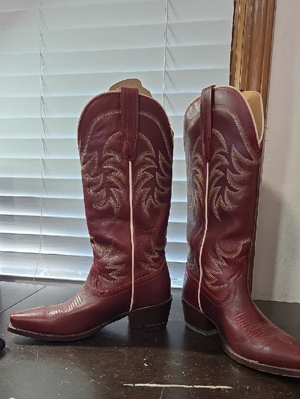 Tecovas Women's Burgundy Leather Western Boots with Cream Piping - Picture 5 of 10